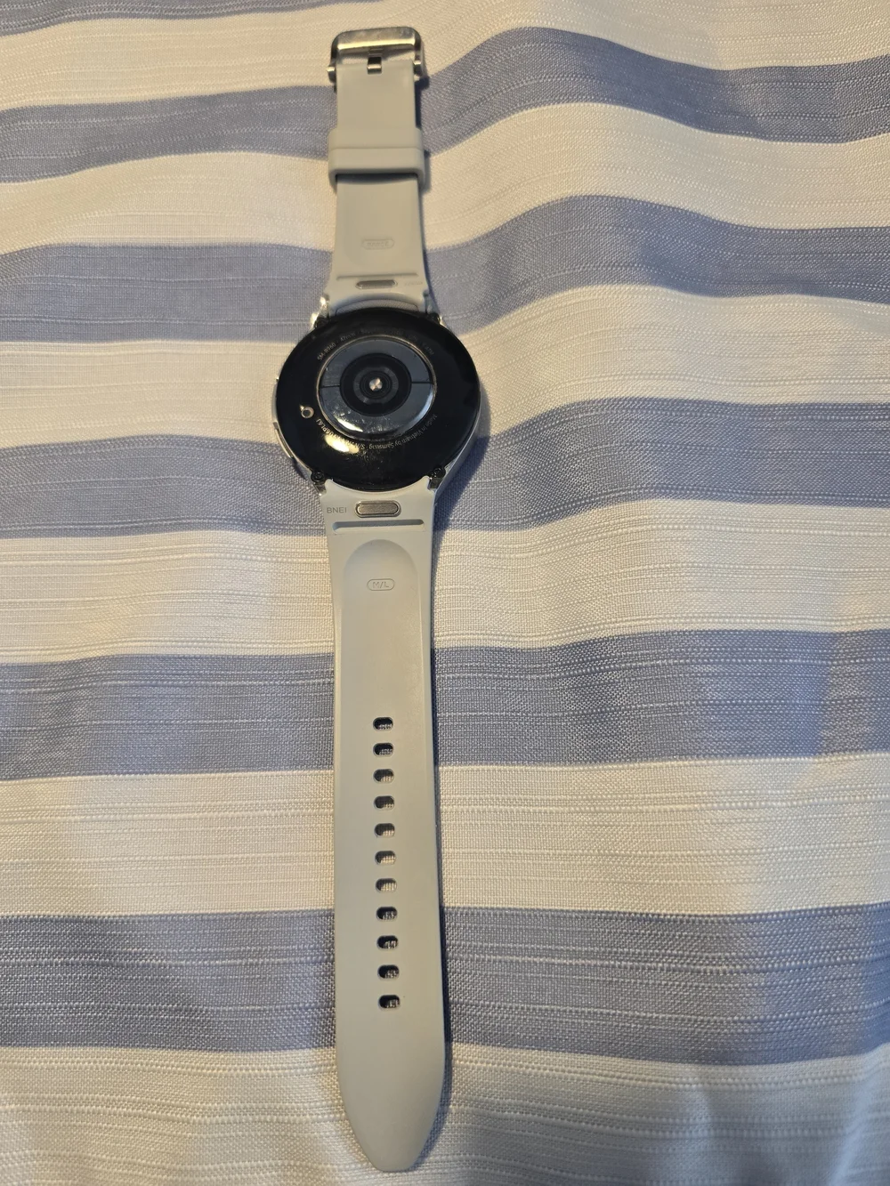 Samsung Galaxy Watch Classic - Light Gray Strap, Silver Case